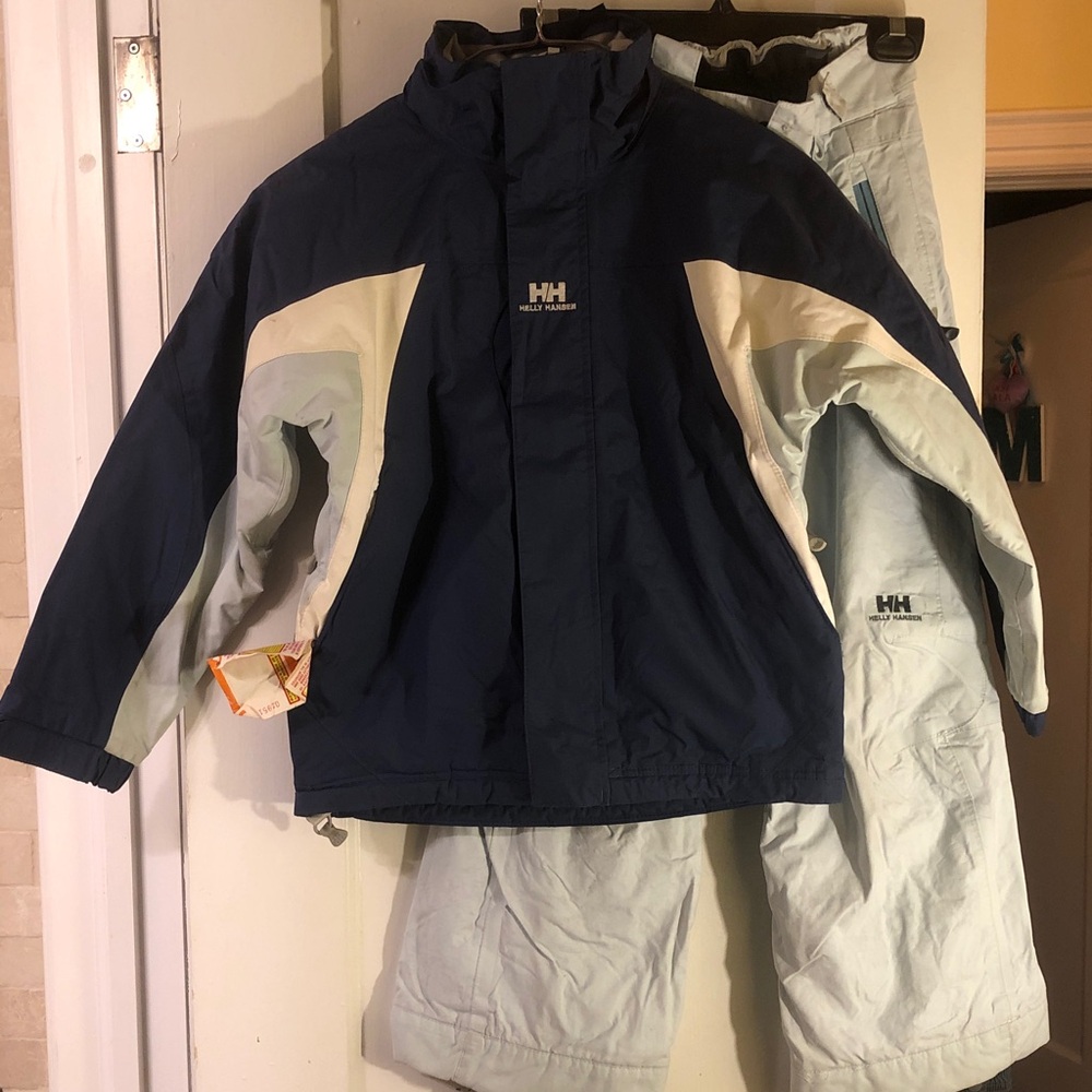 Helly Hansen Kids Navy Blue, light blue and white accents Ski Jacket and Pants